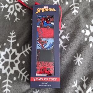 Boys Marvel Spider-Man 7 Days Of Cozy Socks Size M/L Shoe Size 3-10 Red NWT NIB